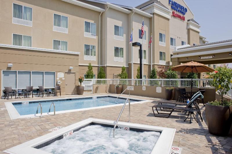 هتل Fairfield Inn & Suites Columbus