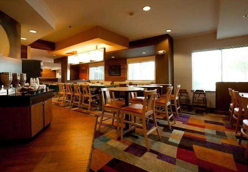 호텔 Fairfield Inn & Suites Savannah Airport