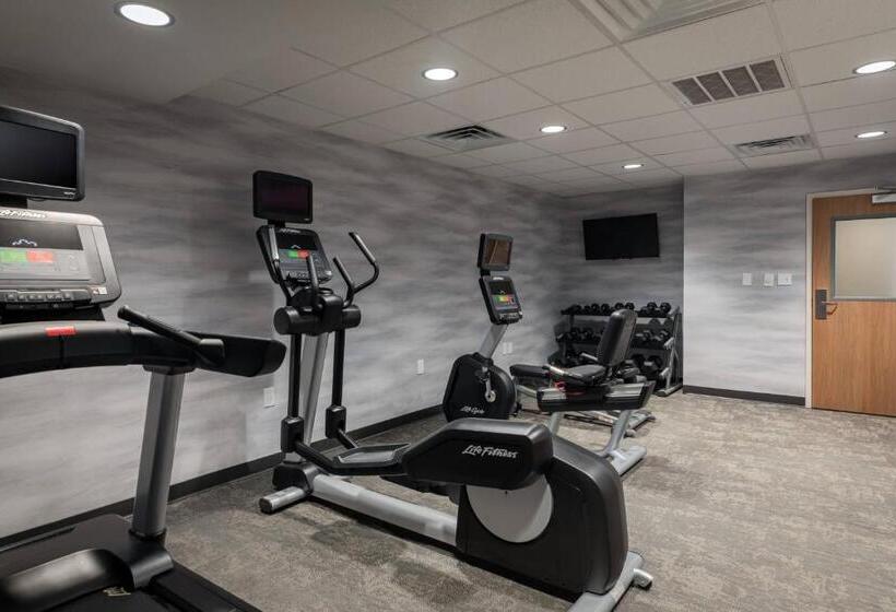 هتل Fairfield Inn & Suites Savannah Airport