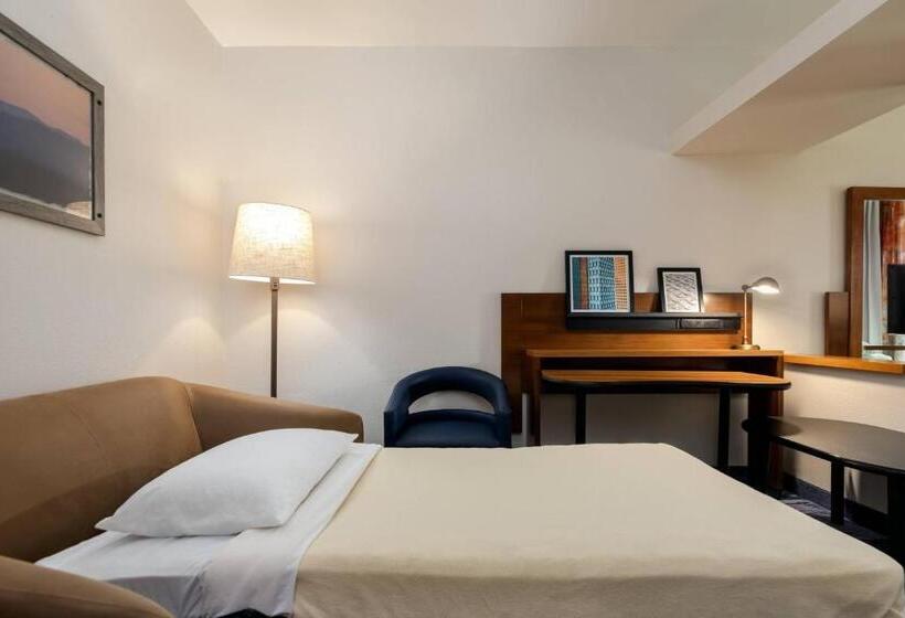 هتل Fairfield Inn & Suites Savannah Airport