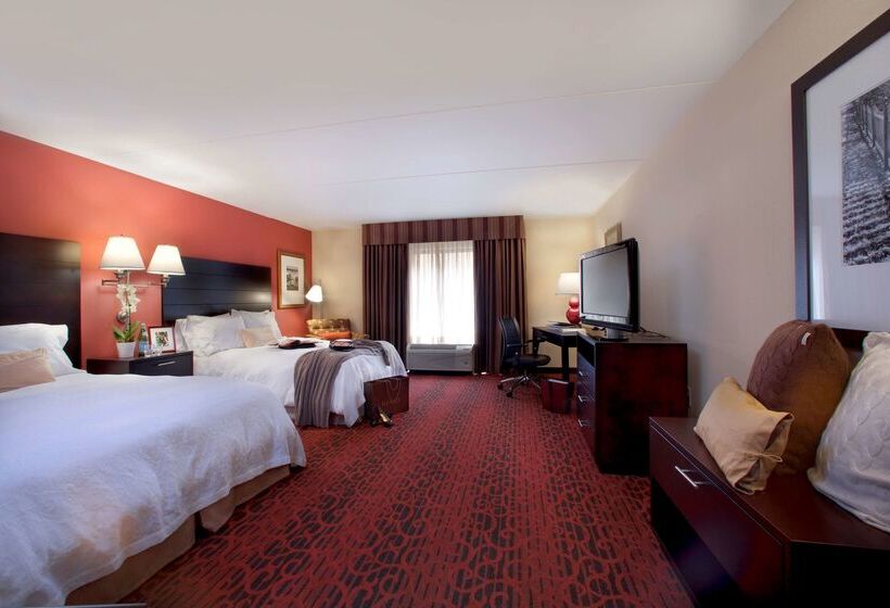 هتل Hampton Inn Atlantacanton