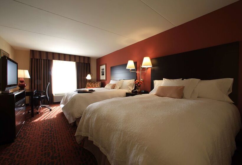 هتل Hampton Inn Atlantacanton