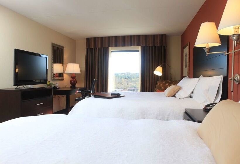 هتل Hampton Inn Atlantacanton