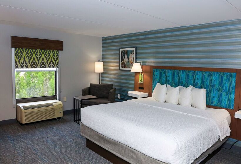 هتل Hampton Inn Atlantacanton
