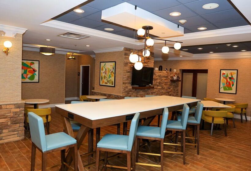 فندق Hampton Inn Atlantacanton
