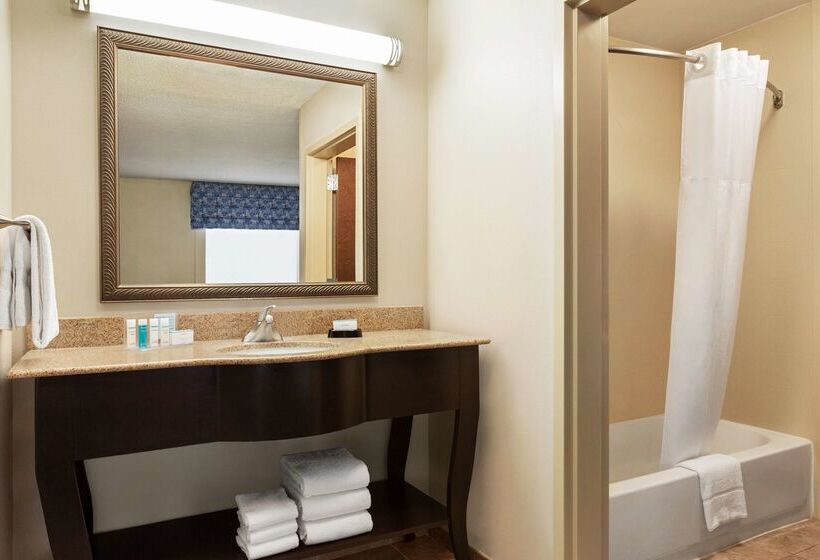 هتل Hampton Inn & Suites Atlanta Airport West/camp Creek Pkwy