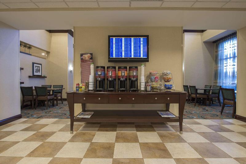 فندق Hampton Inn & Suites Atlanta Airport West/camp Creek Pkwy