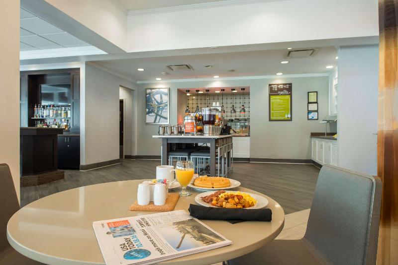 فندق Hilton Garden Inn Atlanta Airport North