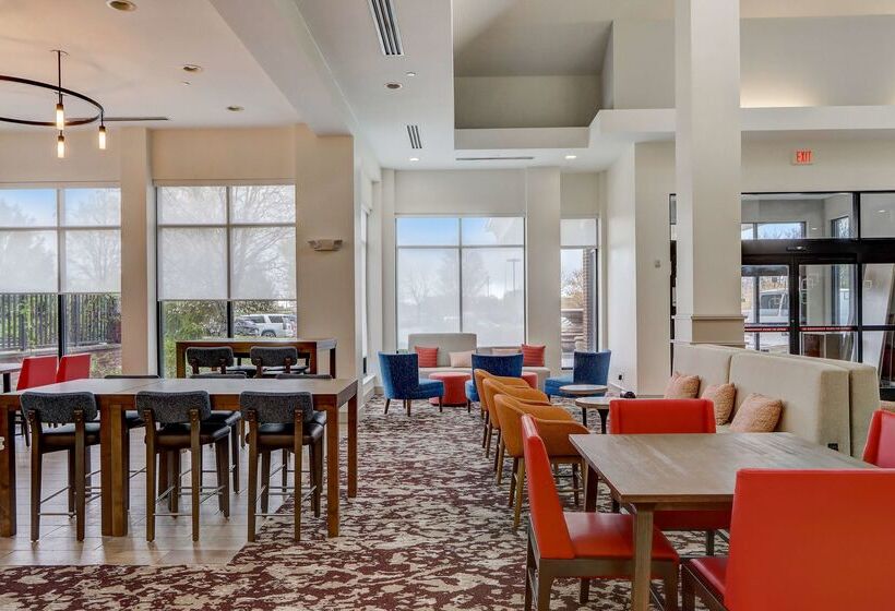 בית מלון כפרי Hilton Garden Inn Indianapolis Northwest