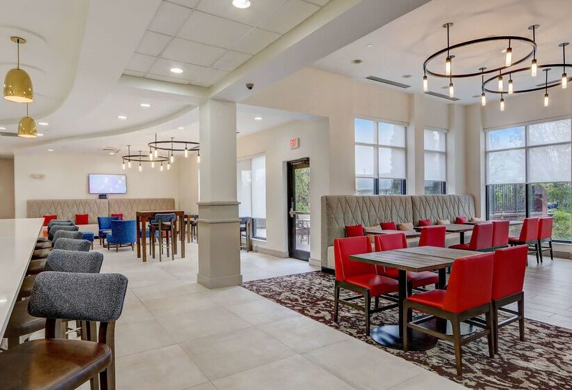 בית מלון כפרי Hilton Garden Inn Indianapolis Northwest