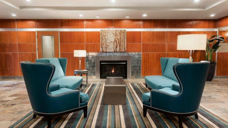 Holiday Inn Hotel & Suites Gateway, An Ihg
