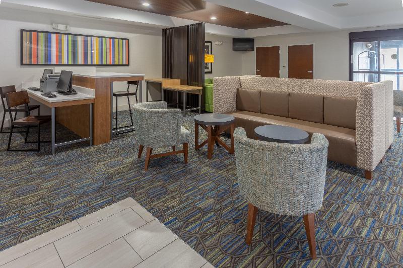 בית מלון כפרי Holiday Inn Express   Indianapolis   Southeast, An Ihg