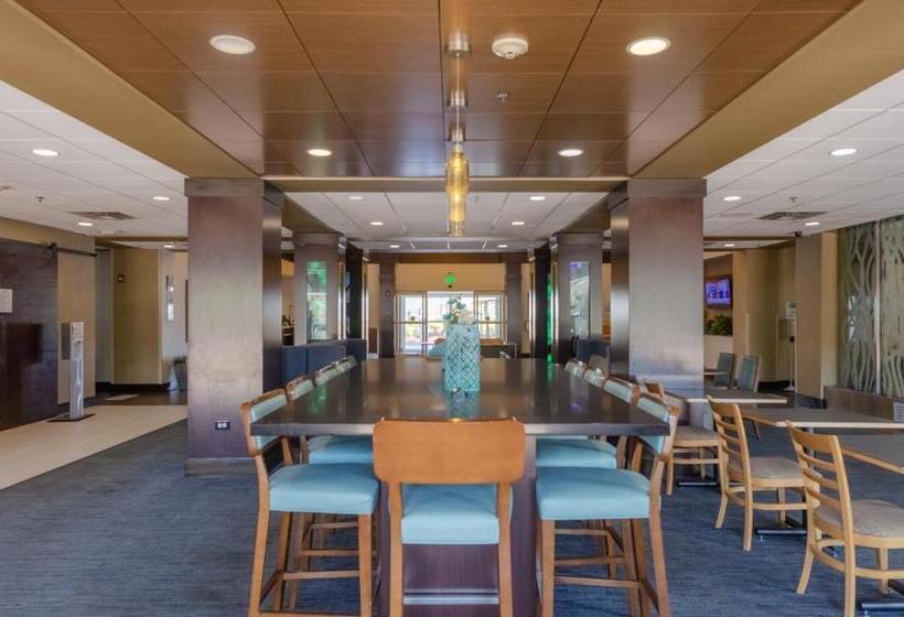 Holiday Inn Express Hotel & Suites Atlanta Airport West   Camp Creek, An Ihg