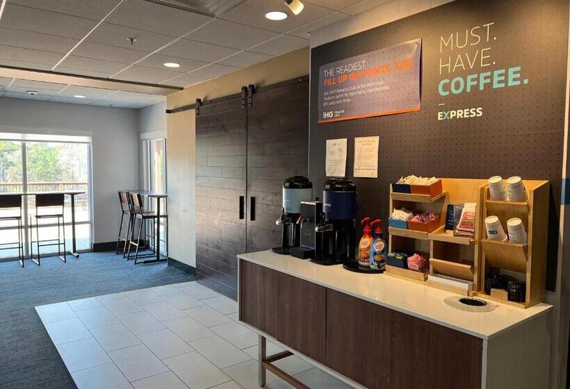 Holiday Inn Express Hotel & Suites Atlanta Airport West   Camp Creek, An Ihg