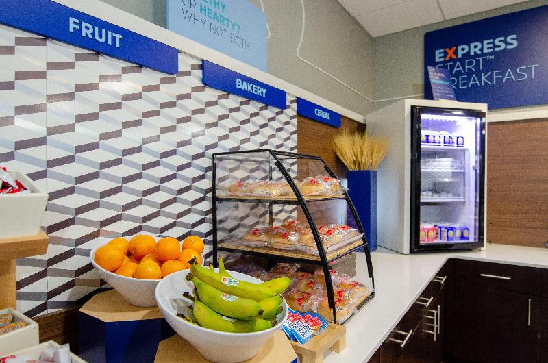 Holiday Inn Express Hotel & Suites Atlanta Airport West   Camp Creek, An Ihg