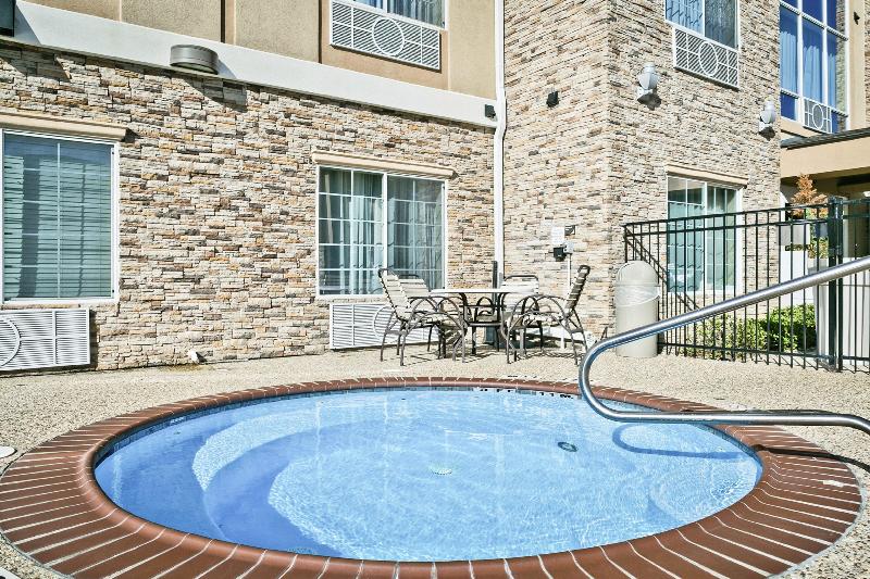 Holiday Inn Express Hotel & Suites Carthage, An Ihg