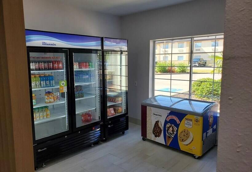 Holiday Inn Express Hotel & Suites Carthage, An Ihg