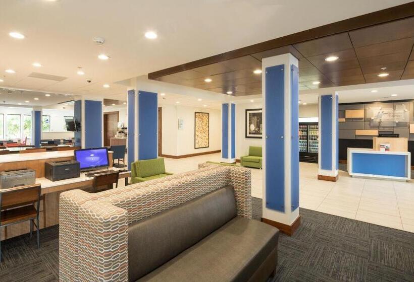 Holiday Inn Express Hotel & Suites Detroit Utica, An Ihg