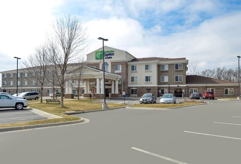 Holiday Inn Express Hotel & Suites Omaha West, An Ihg