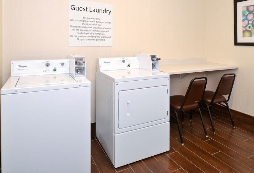 Holiday Inn Express Hotel & Suites Omaha West, An Ihg