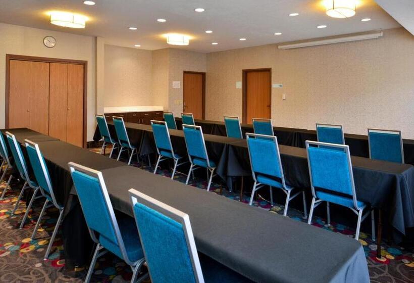Holiday Inn Express Hotel & Suites Omaha West, An Ihg