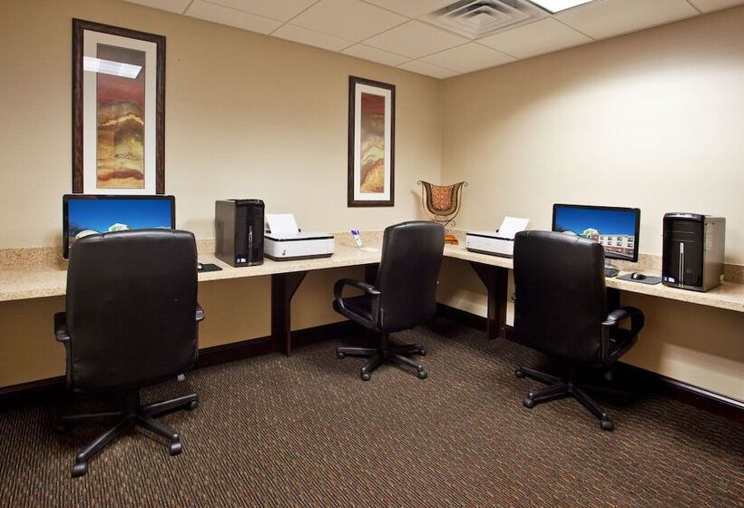 בית מלון כפרי Holiday Inn Express & Suites Zanesville North, An Ihg