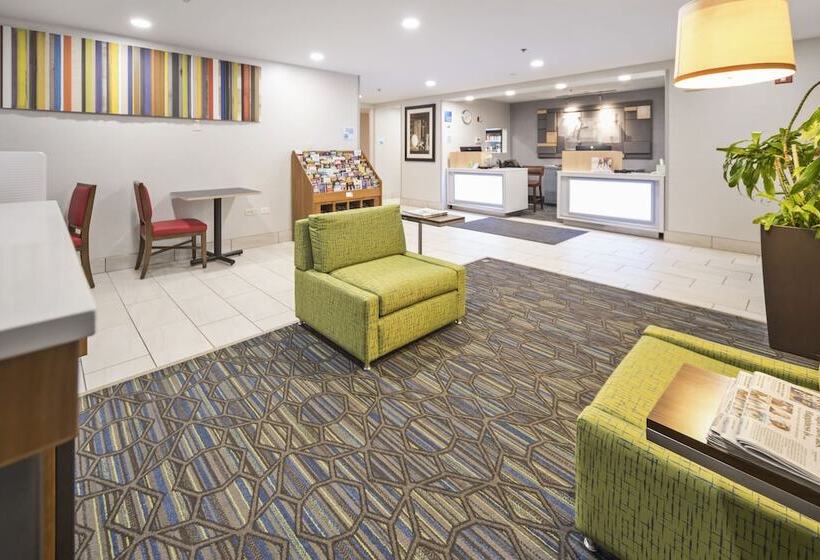 فندق Holiday Inn Express Chicago Northwest Vernon Hills, An Ihg