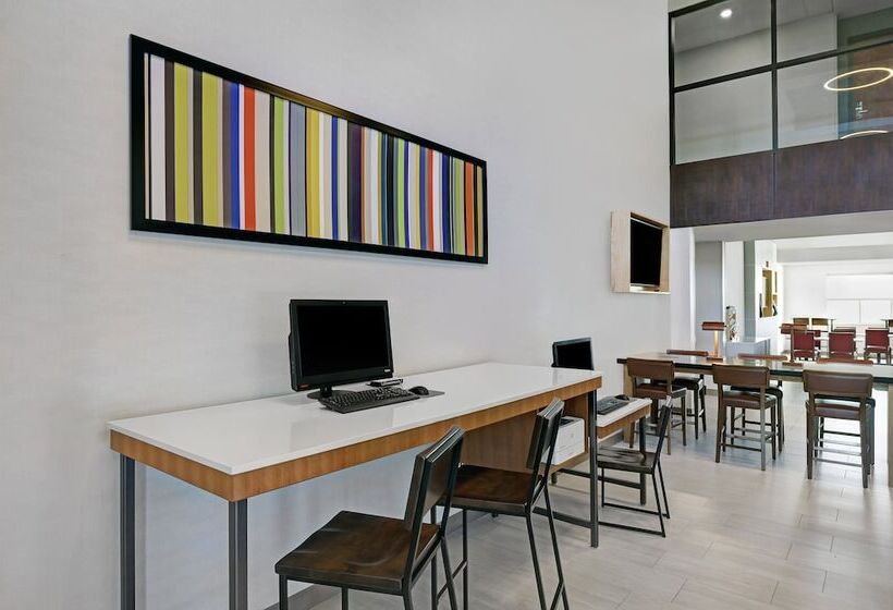 فندق Holiday Inn Express Newport, An Ihg