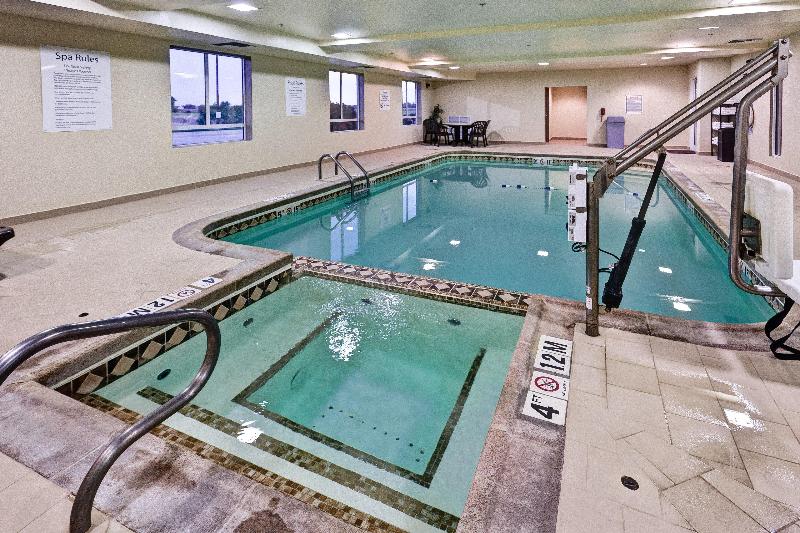 فندق Holiday Inn Express Northwest Maize, An Ihg