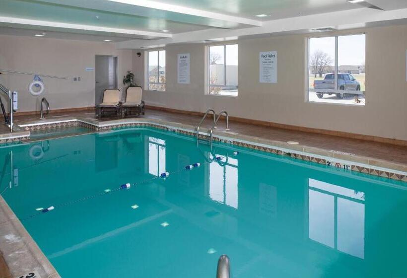 فندق Holiday Inn Express Northwest Maize, An Ihg