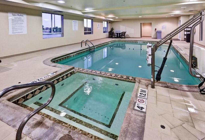 فندق Holiday Inn Express Northwest Maize, An Ihg