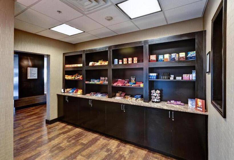 فندق Holiday Inn Express Northwest Maize, An Ihg