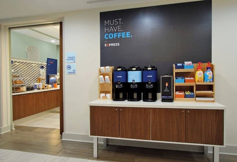 فندق Holiday Inn Express Northwest Maize, An Ihg