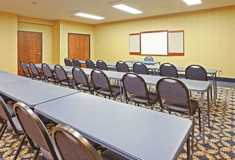 Holiday Inn Express Hotels & Suites Mountain Home, An Ihg