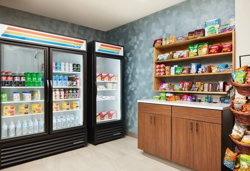 فندق Holiday Inn Express & Suites Bridgeport, An Ihg