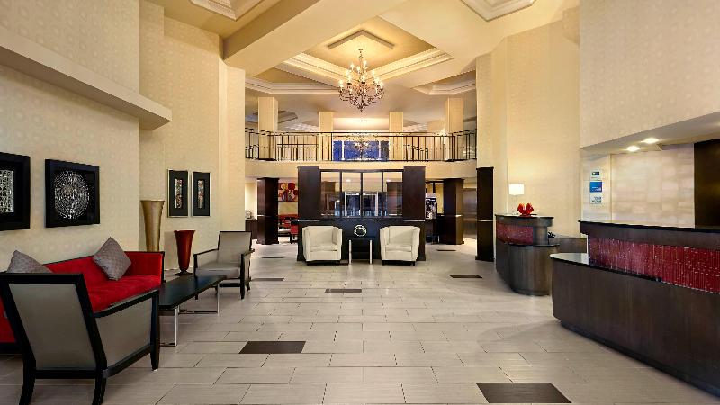 בית מלון כפרי Holiday Inn Express & Suites Naples Downtown   5th Avenue, An Ihg