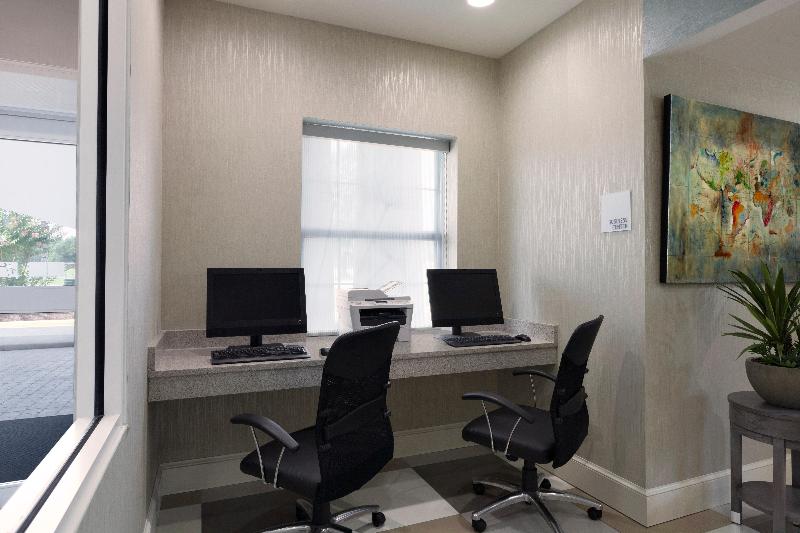 Отель Holiday Inn Express Williamsburg North, An Ihg