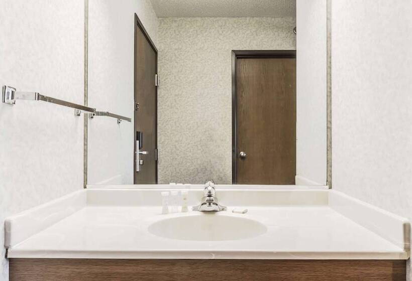 酒店 Howard Johnson By Wyndham Manteno