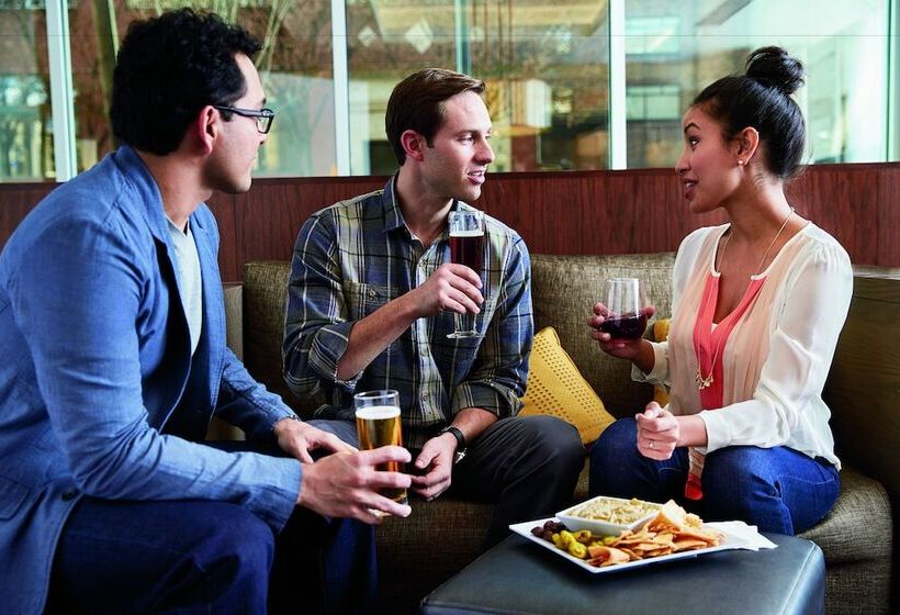 Отель Hyatt House Dallas Uptown