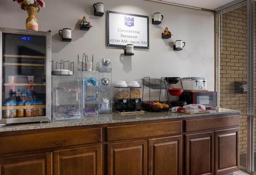 فندق Knights Inn Oakley