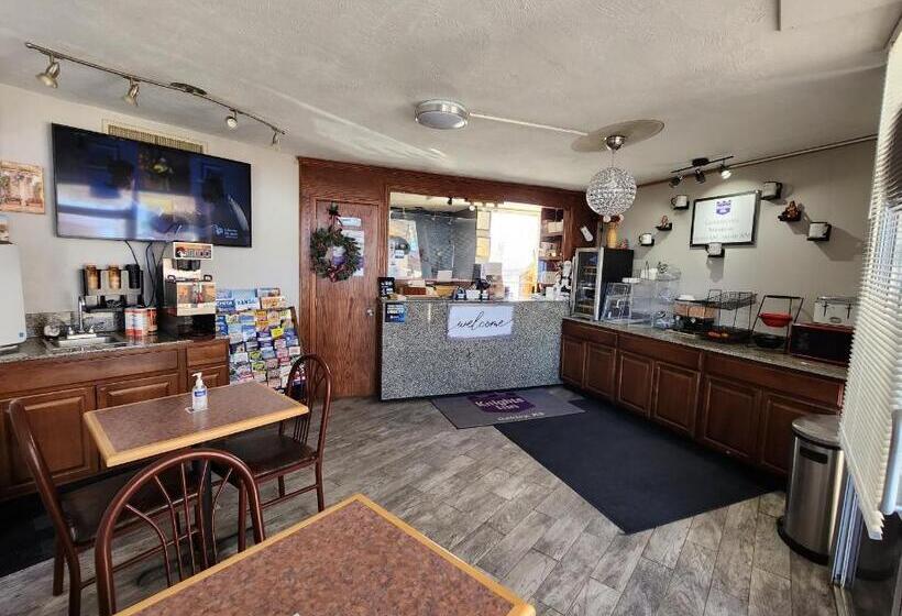 فندق Knights Inn Oakley