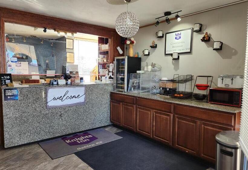 فندق Knights Inn Oakley