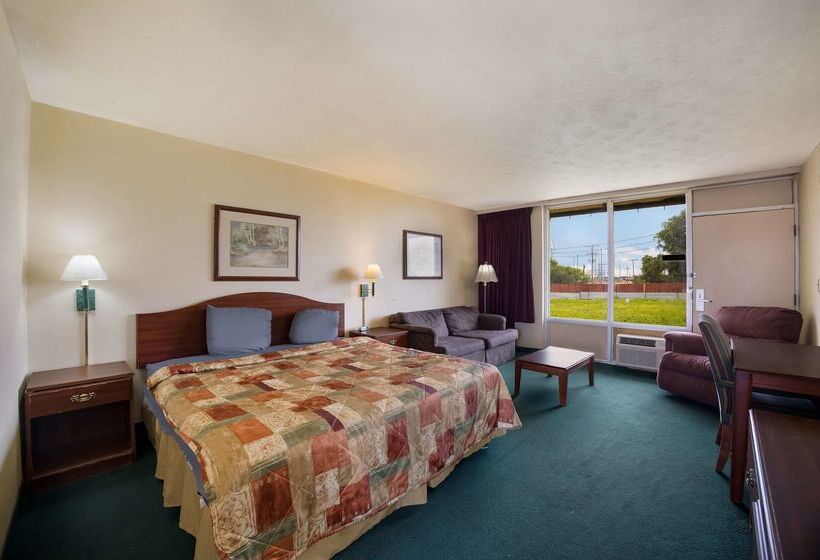 فندق Knights Inn Oakley