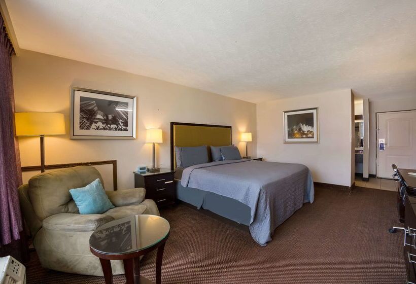 فندق Knights Inn Oakley