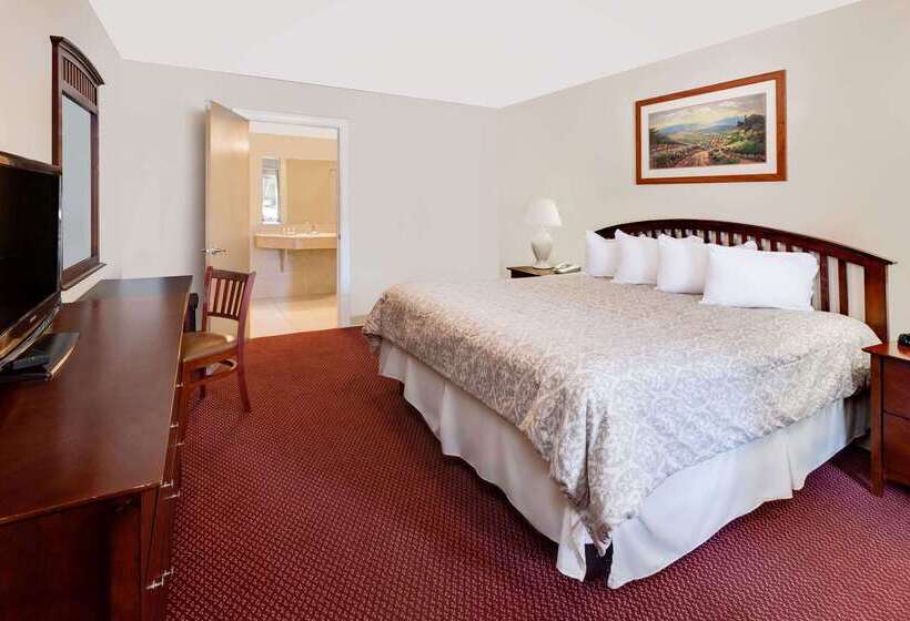 酒店 Knights Inn Traverse City