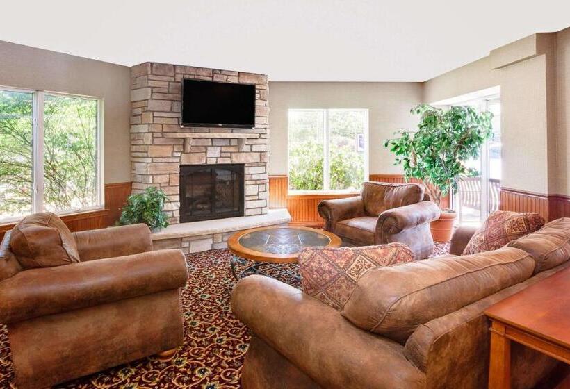 酒店 Knights Inn Traverse City