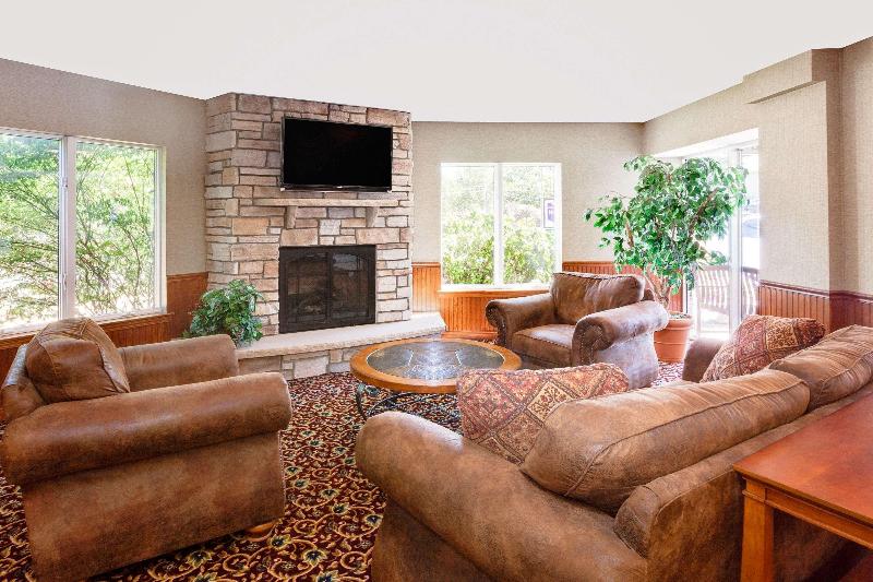 酒店 Knights Inn Traverse City