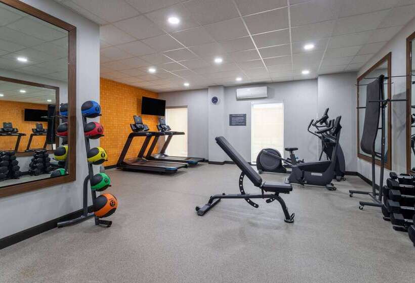 فندق La Quinta Inn & Suites By Wyndham Augusta Fort Eisenhower