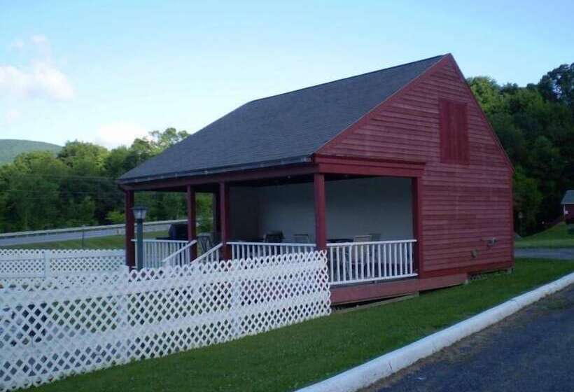 فندق Ladd Brook Inn