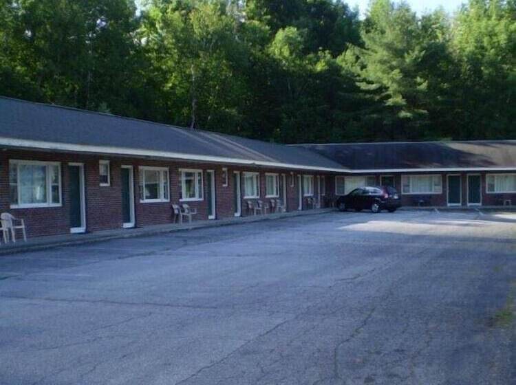 فندق Ladd Brook Inn